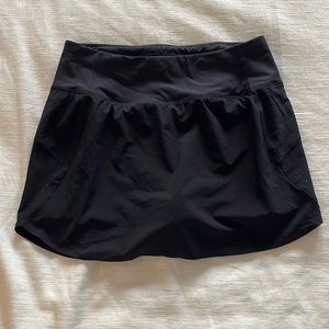 Athleta run with it skort